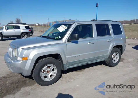 2011 Jeep Patriot Sport z USA, uszkodzony, nr VIN 1J4NF1GB4BD196631